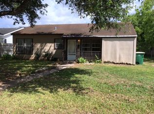 2204 E Colorado St, Victoria, TX 77901