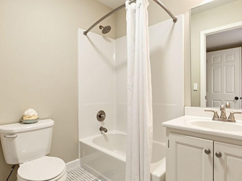 1st image of 200 N Maplewood Ave #1