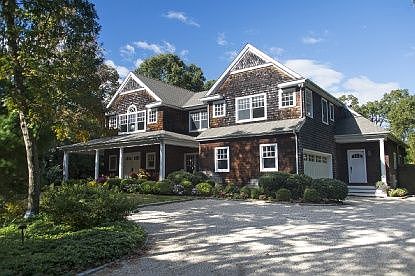 1st image of 11 Cowhill Ln