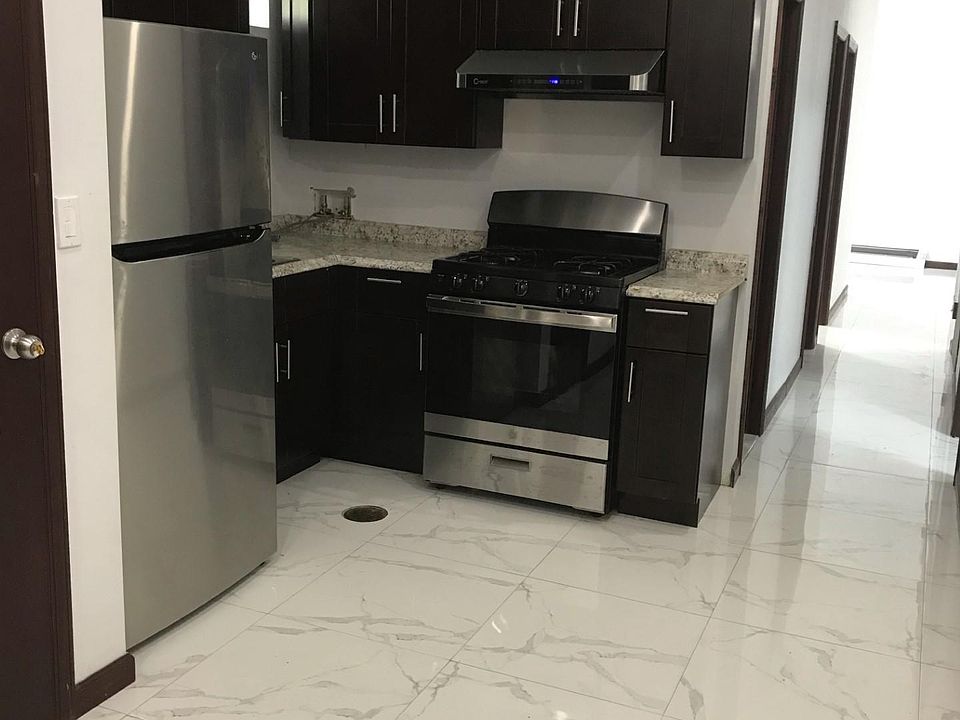 1st image of 25 127th St #1