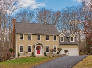 36 Blackledge Dr, Colchester, CT 06415