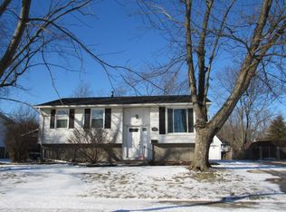 345 E Tulip Dr, Glenwood, IL 60425