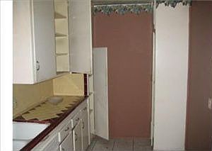 5th image of 176 W Wabash St