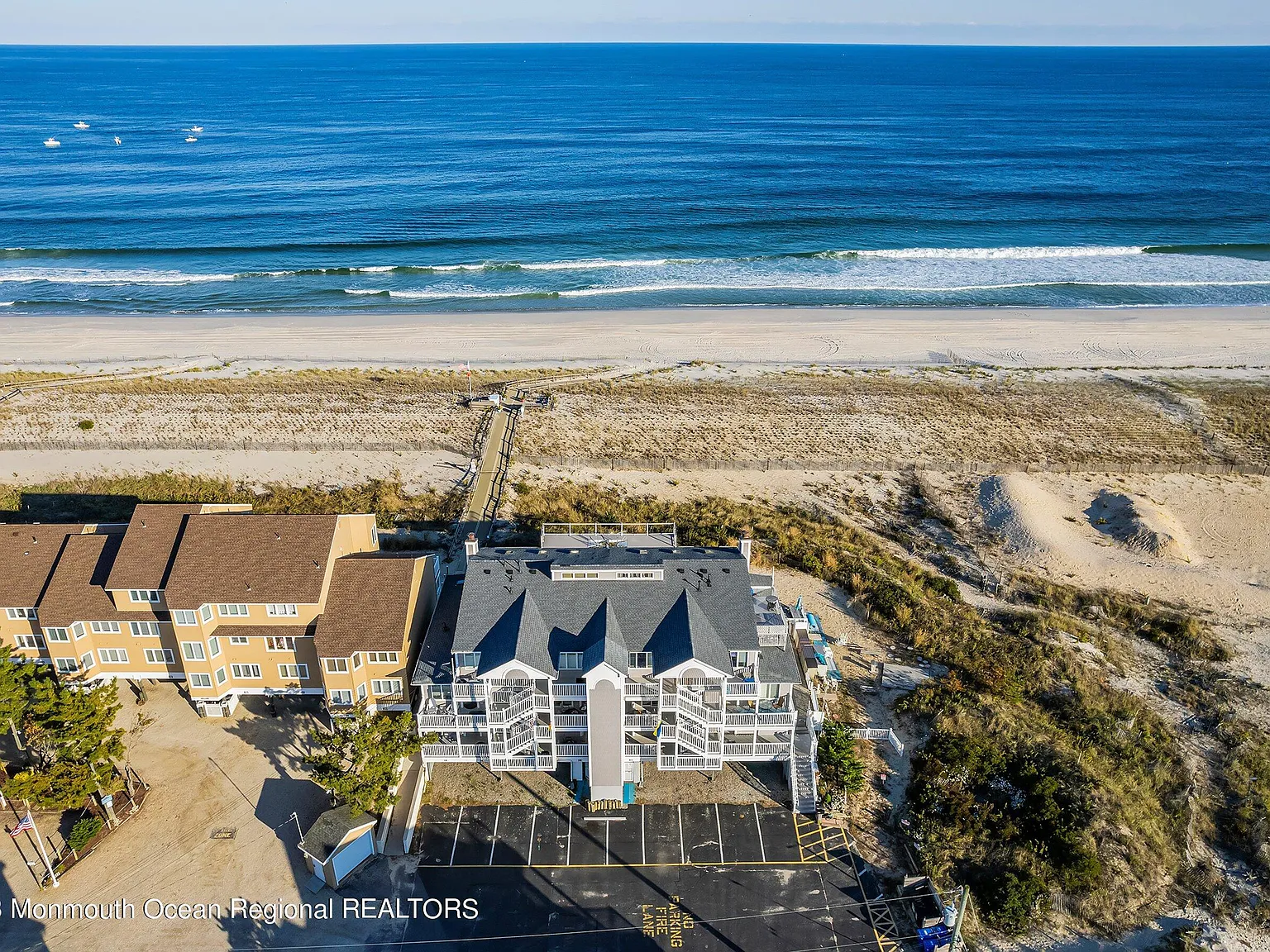 2 bed, 774 sqft, $3,100 — Photo 3