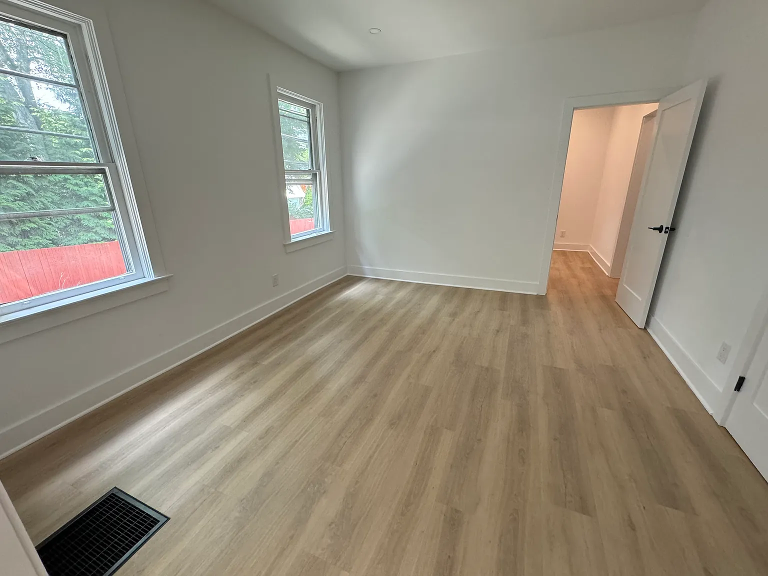 1 bed, 523 sqft, $2,850 — Photo 3