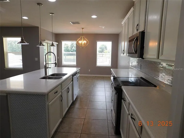 3199 Turret Dr — Photo 9