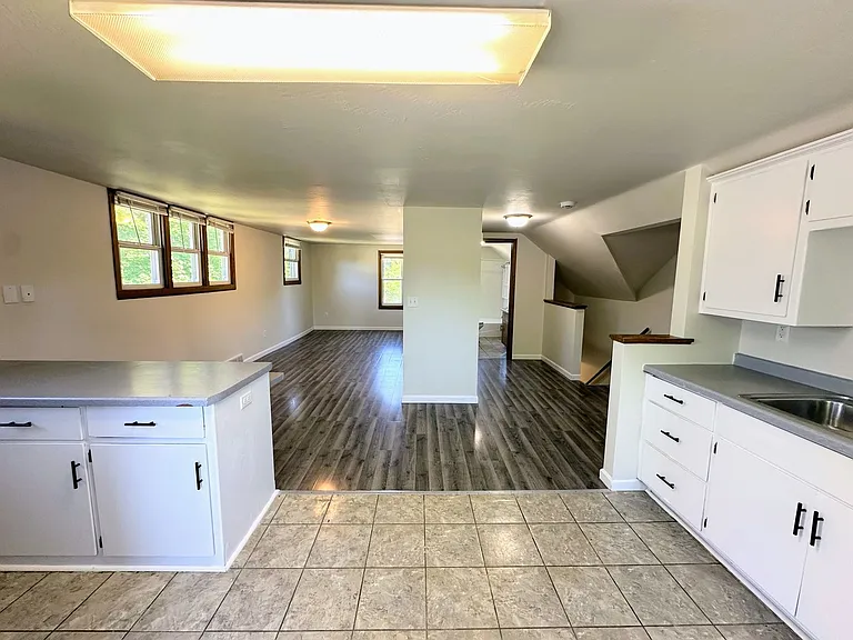 1628 Deckner Ave — Photo 16