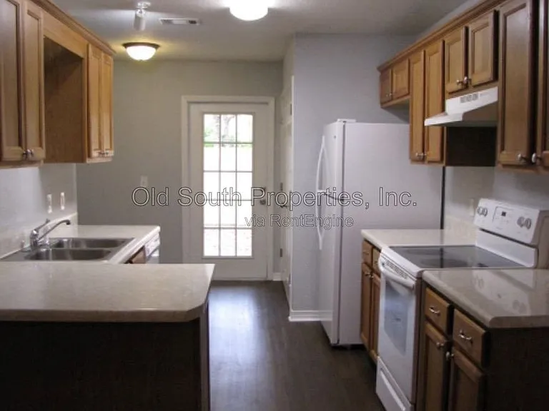 8428 Walnut Ave — Photo 6