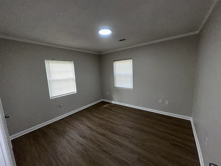 207 South Ave SE — Photo 6