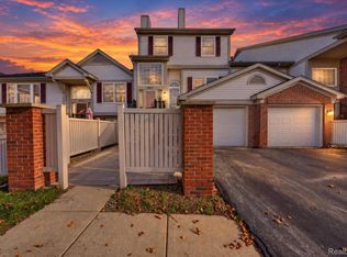 49846 Pointe Xing, Plymouth, MI 48170