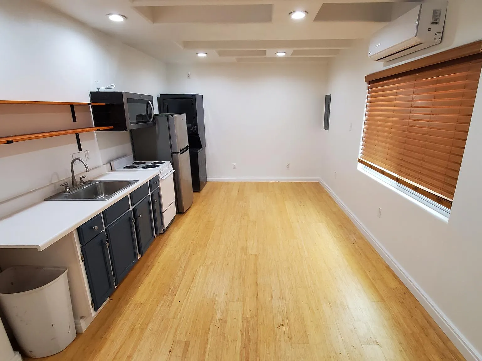 102 Adelaide Oaks — Photo 4