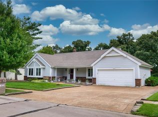 16220 Pepper View Ct, Chesterfield, MO 63005