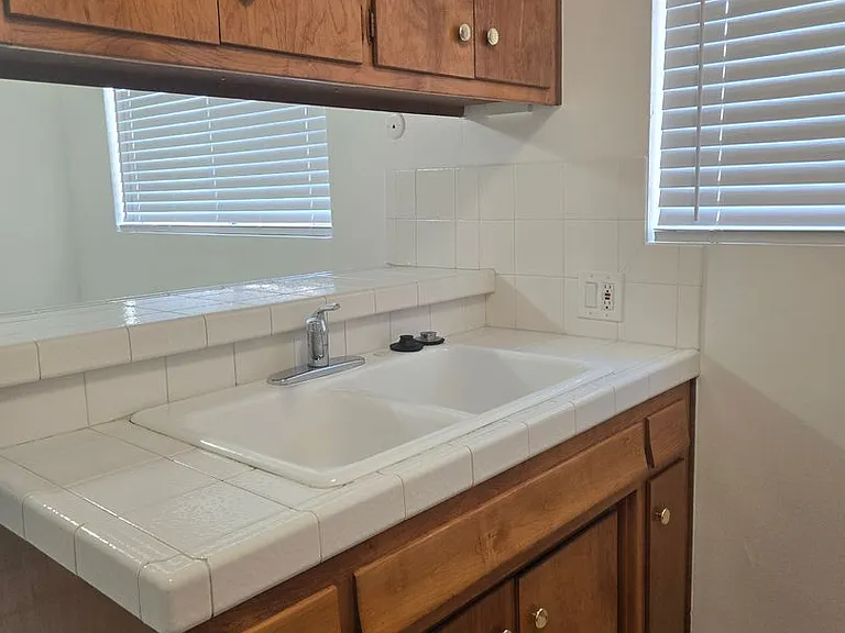 4314 University Ave #4 — Photo 6