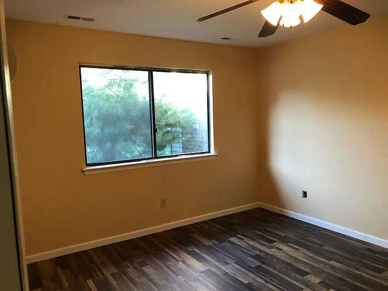 4220 Birchwood Ct — Photo 25