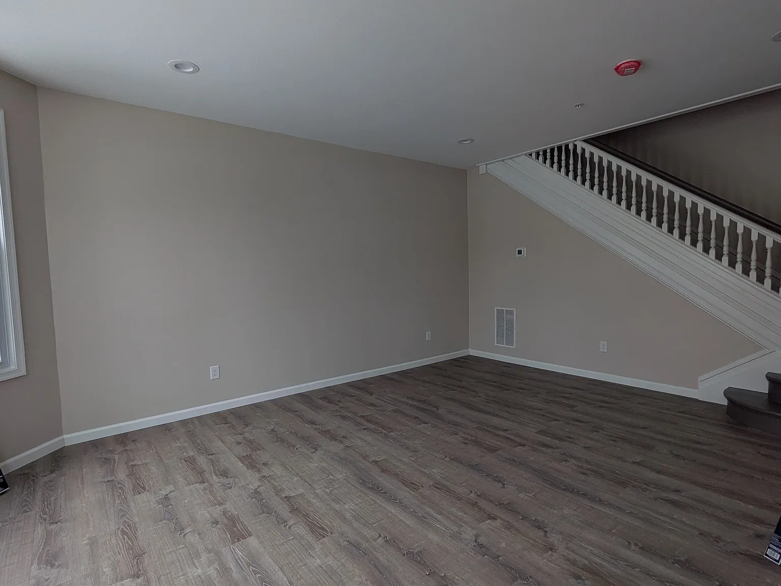 3 bed, 1350 sqft, $1,950 — Photo 4
