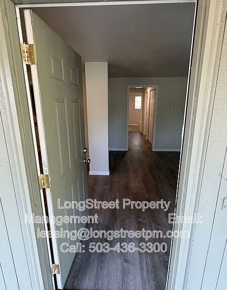 329 SW 10th St #4 — Photo 3