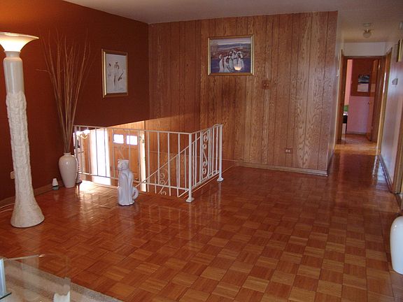 2nd image of 411 N Pleasant Dr