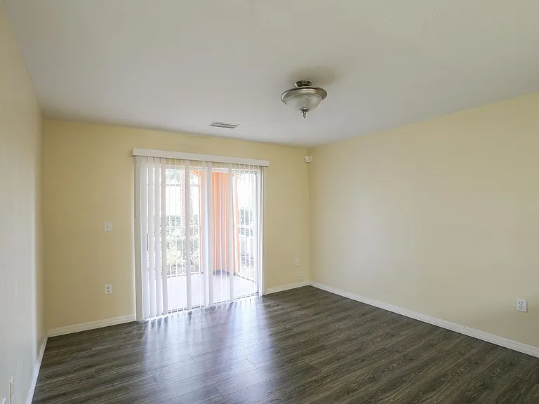 5451 Vineland Rd #2111 — Photo 7