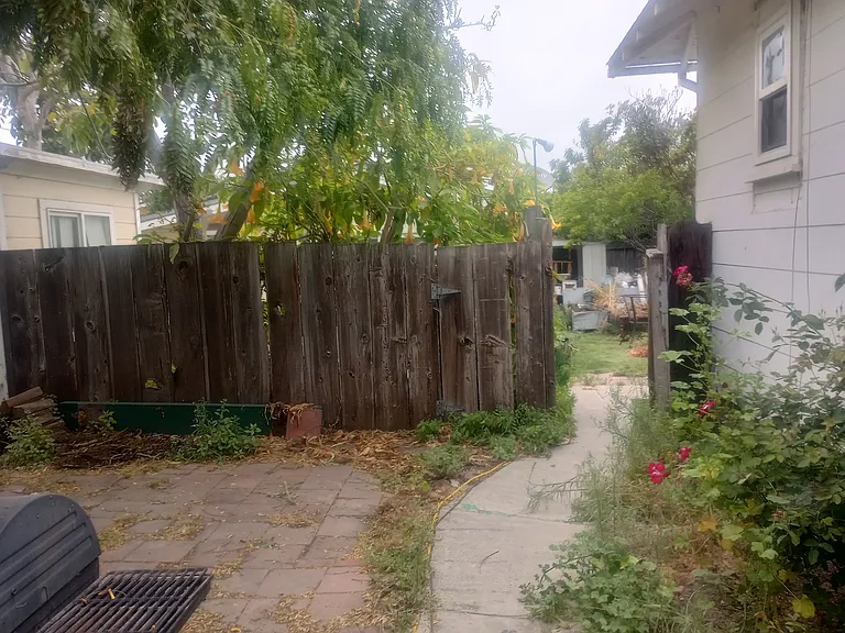 4th St — Photo 6