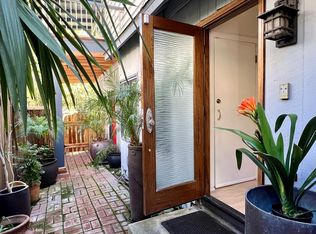 2511 Perdido Ln, Los Angeles, CA 90077