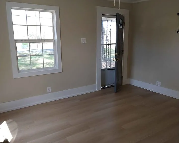 321 W Main St — Photo 10