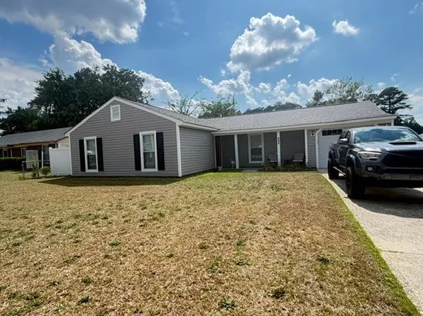 600 Missenburg Ct, Fayetteville, NC 28314