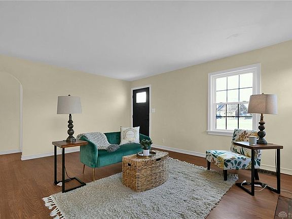 2nd image of 1006 Acorn Dr