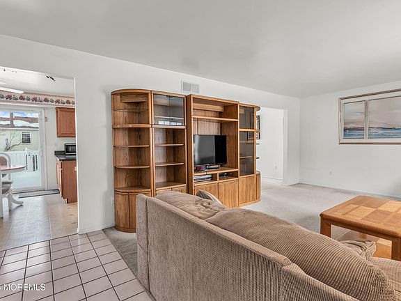 5th image of 1536 Berkeley Avenue