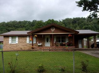 401 State Route 1107, Van Lear, KY 41265