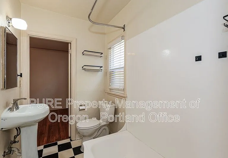 715 NE 20th Ave #1 — Photo 15