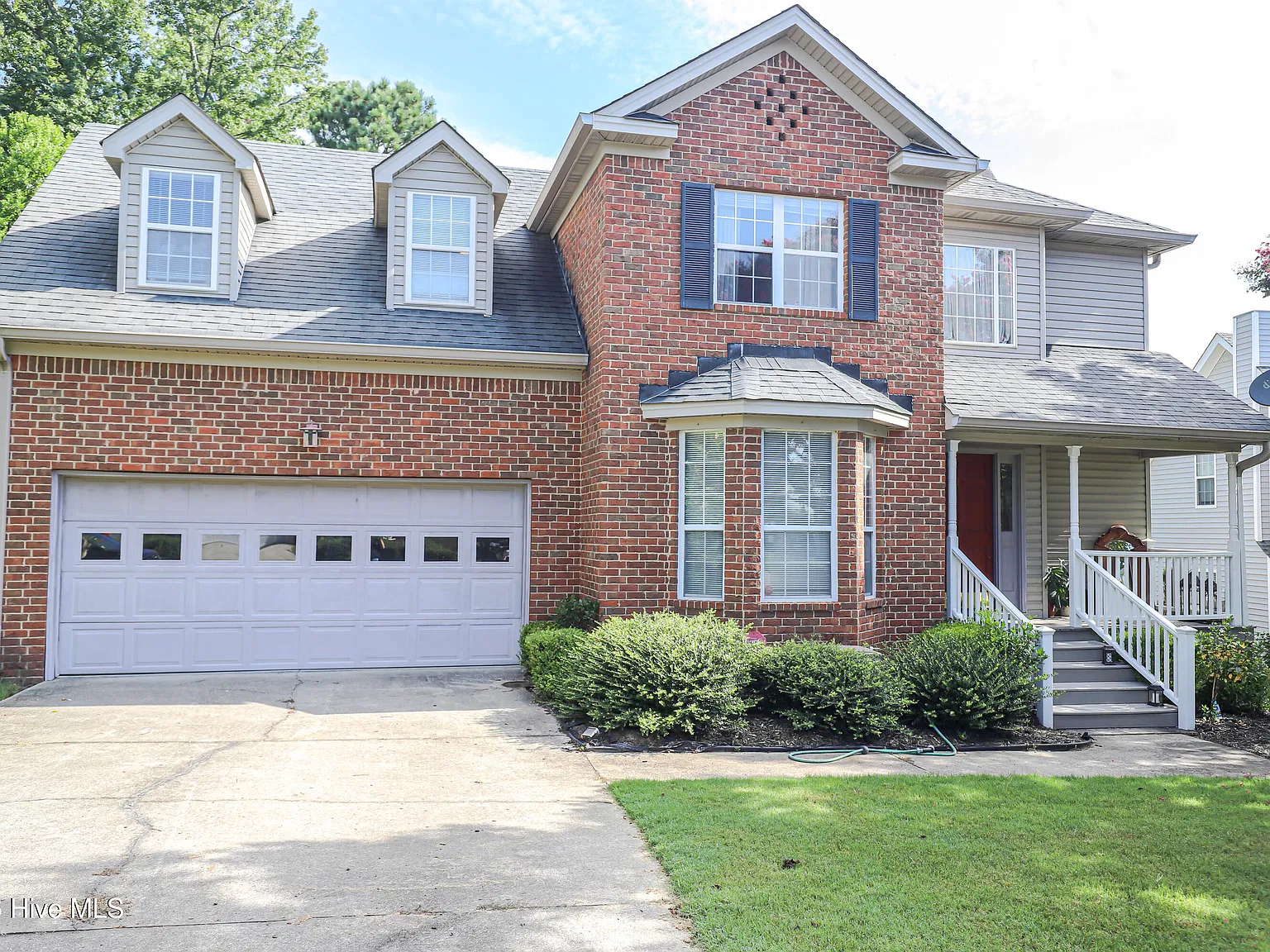 3 bed, 2.5 bath, 1963 sqft, $1,950 — Photo 1
