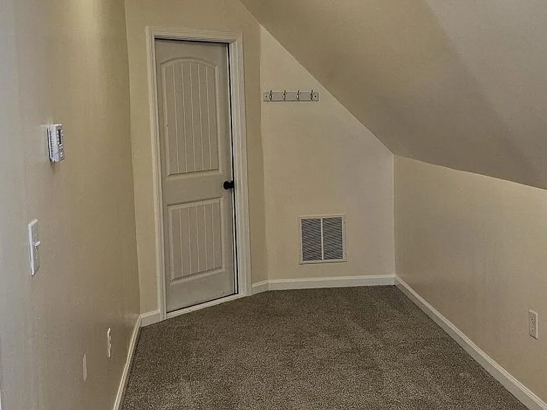 89 Shady Lane Cv E — Photo 28