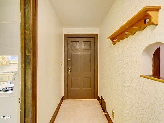 3rd image of 519 Fairfield Dr