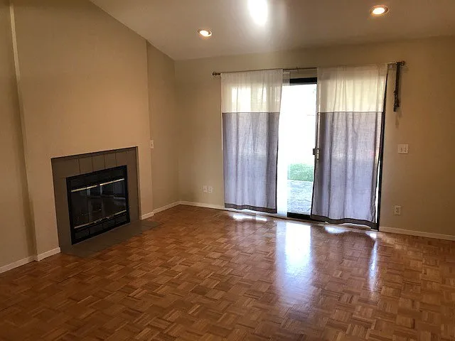 1236 Evans Ct — Photo 4