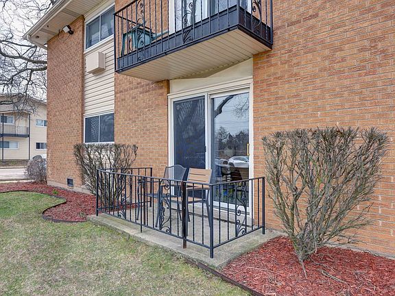 3rd image of 8864 Northshore Dr APT 1A