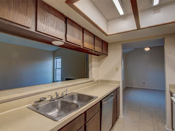 irving-texas-162653169 picture