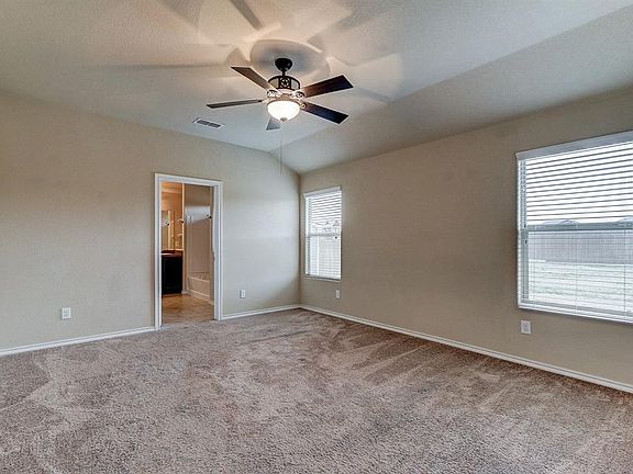 4th image of 5013 NW College Dr