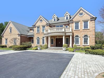 40 Hunters Dr, Syosset, NY, 11791