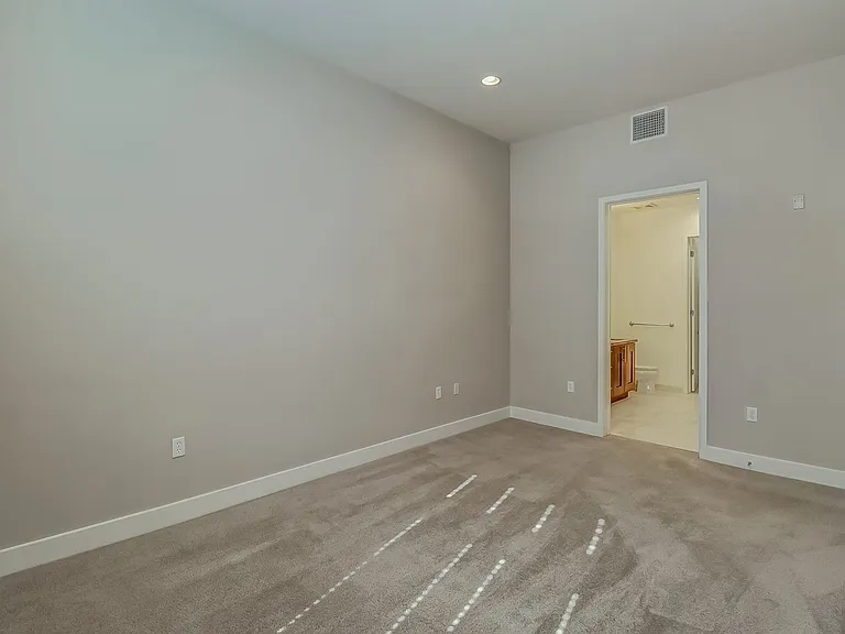 Axis 2300 Apartments — Photo 78