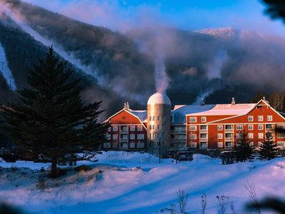 102 Forest Drive #408, interval 1-4 w/lockout 406, Warren, VT, 05674