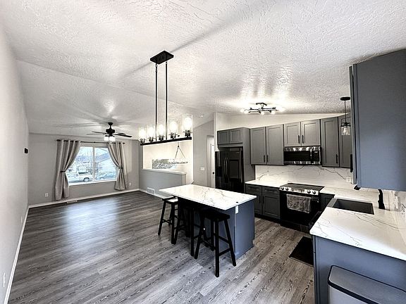 5th image of 2571 W Beth Loop