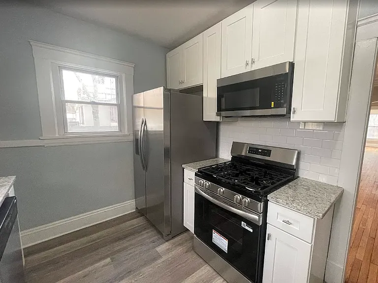 3235 Oak Rd — Photo 3