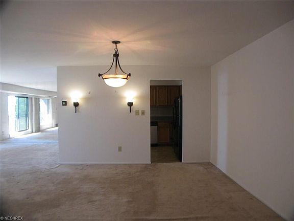 3rd image of 12500 Edgewater Dr APT 403