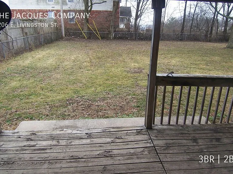 2206 E Livingston St — Photo 8