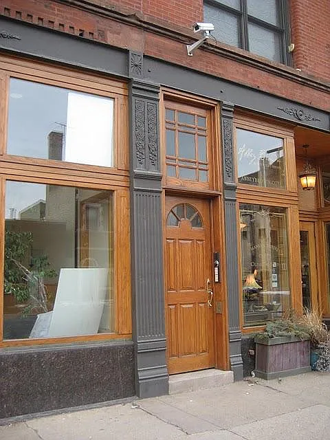 2 bed, 920 sqft, $2,565 — Photo 3