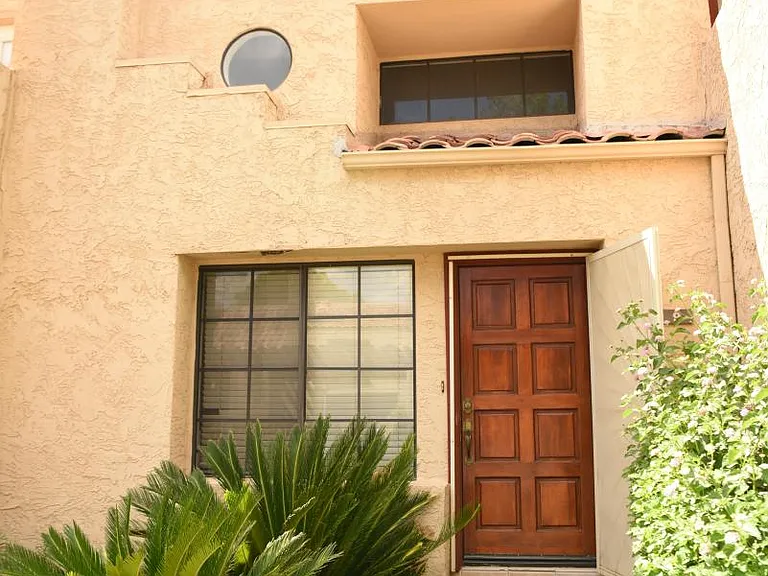 1025 E Highland Ave #9 — Photo 3