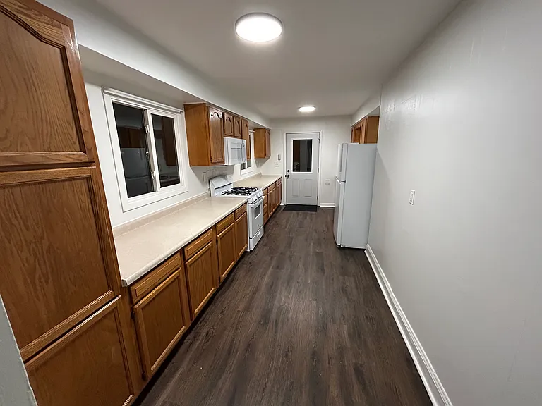 7802 Scott Ln — Photo 11
