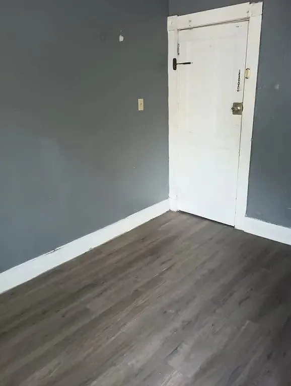 1 bed, $700 — Photo 1