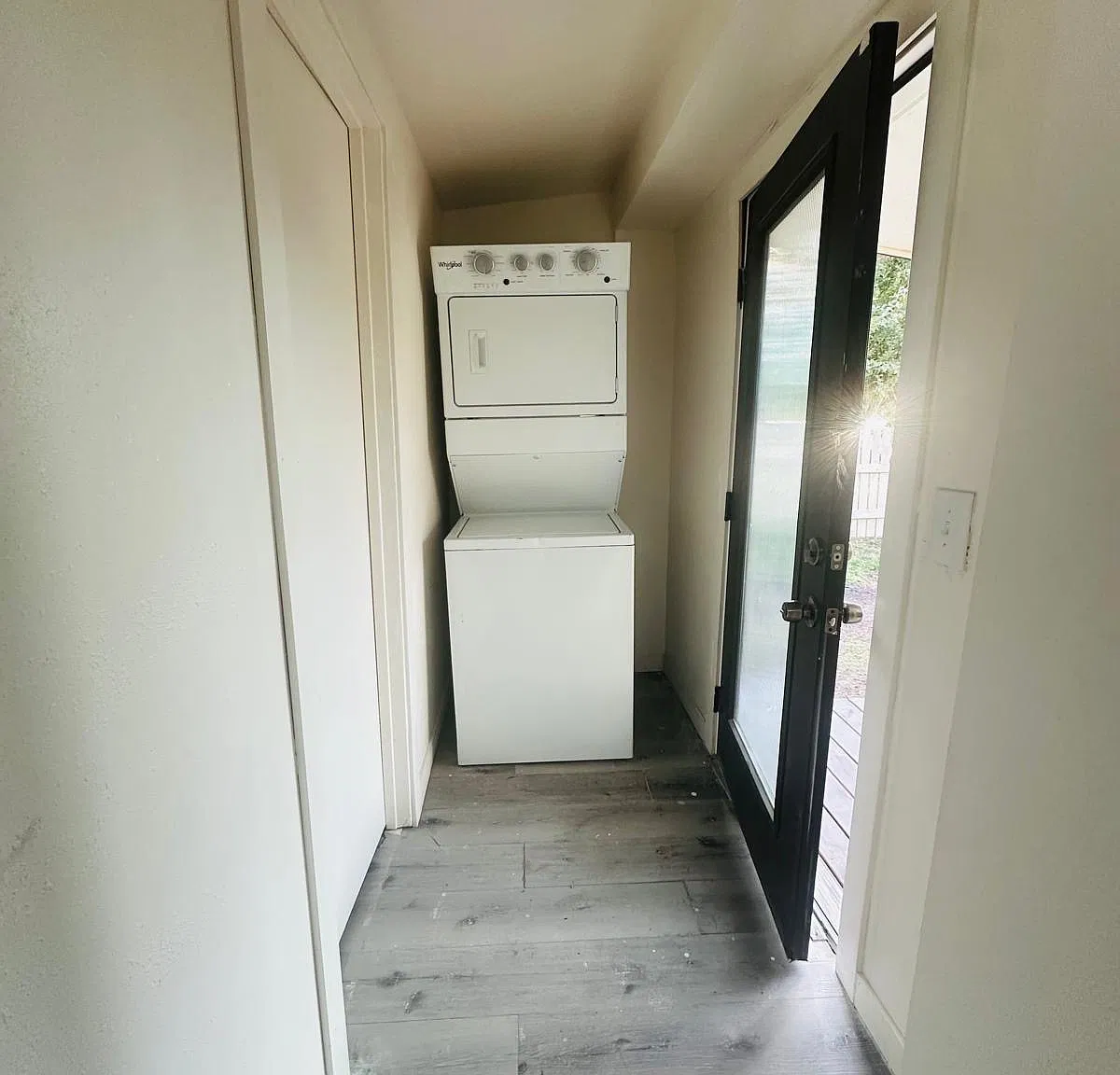 1 bed, 800 sqft, $1,600 — Photo 1