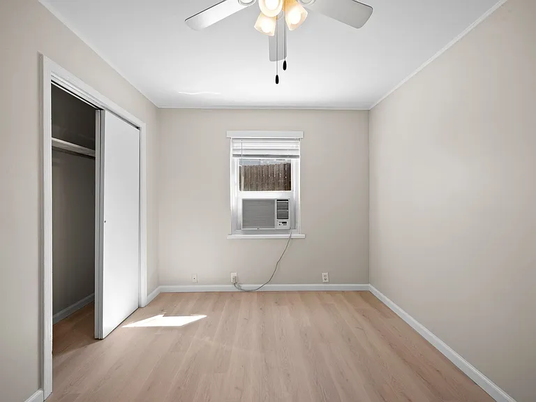 521 Hawkins Rd — Photo 15